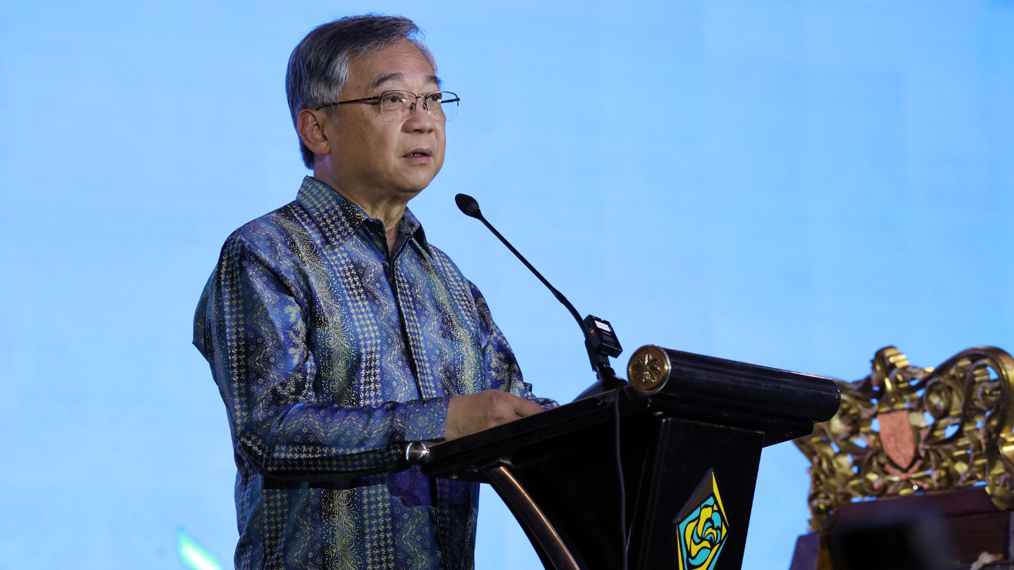 20260214 DPM Gan Kim Yong at the Wisma Geylang Serai Hari Raya Light-up 2026